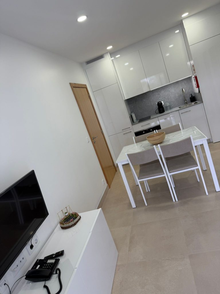 https://residenciasgradissimo.com/wp-content/uploads/2026/05/WhatsApp-Image-2026-05-04-at-19.49.50-768x1024.jpeg